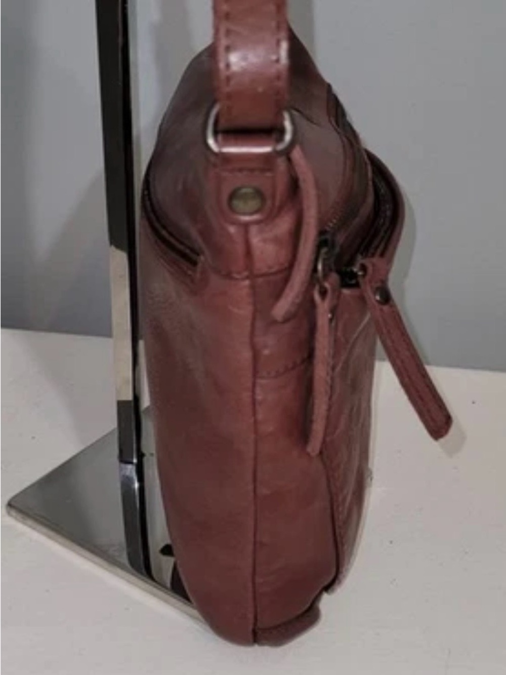Cochoa Leather Crossbody Shoulder Bag Cognac Brown - Picture 5 of 16